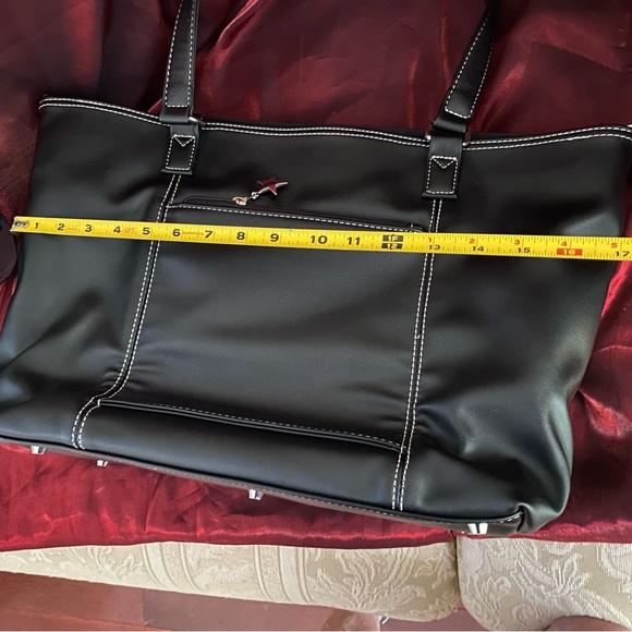 Mia Tui Travel Tote from London - Picture 13 of 17